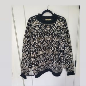 Vintage Club Monaco chunky knit crew sweater